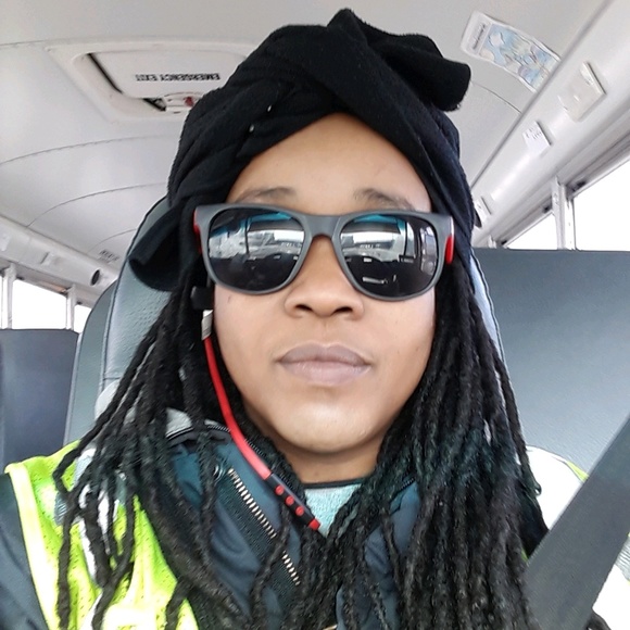 Meet the Posher Other - Meet your Posher, Felicia